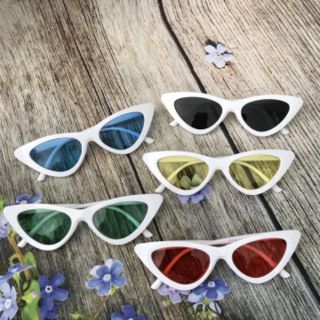 Kính mắt mèo viền trắng