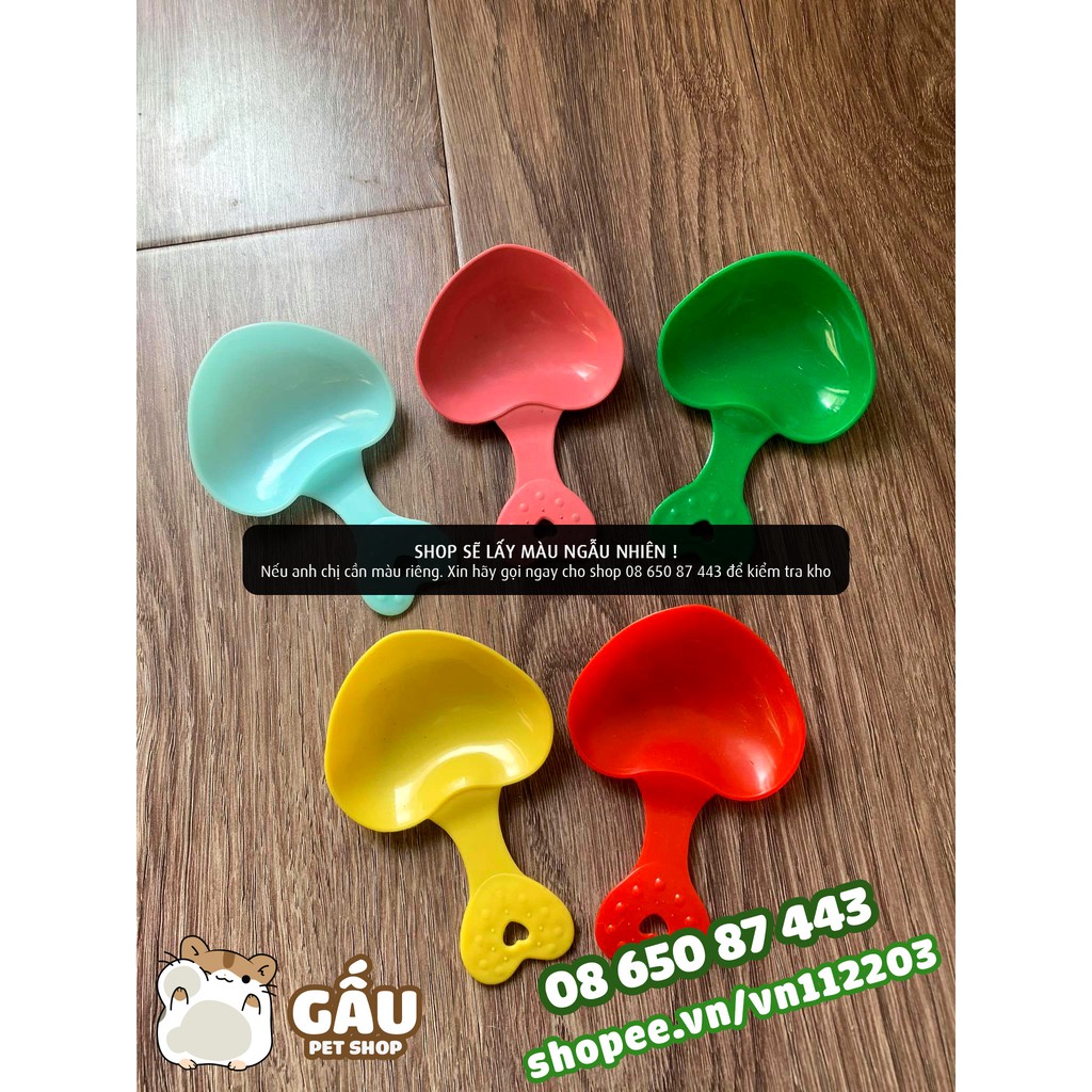 Thìa xúc thức ăn Hamster hình trái tim