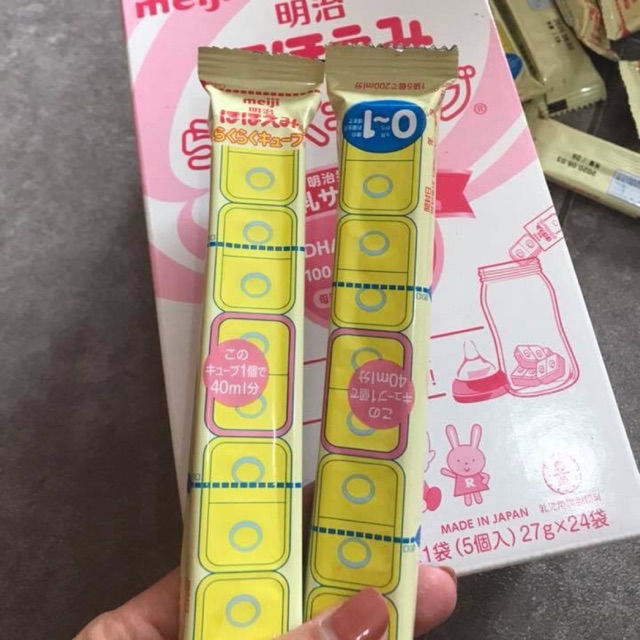 Sữa meji thanh từ 0-1