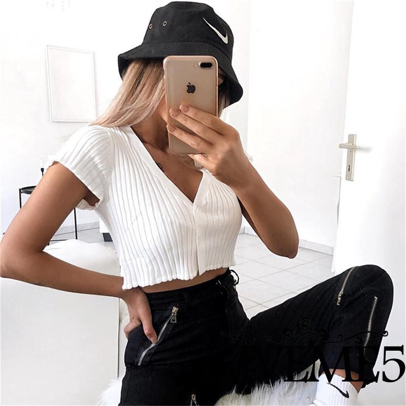 Áo Kiểu Nữ Cổ Chữ V Đính Nút Xinh Xắn