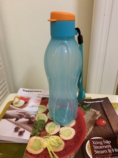 Combo bình lắc và bình nước 500ml hàng chính hãng tupperware.