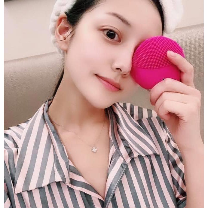 Máy rửa mặt cầm tay, HÀNG SẠC PIN, tặng kèm cáp sạc | BigBuy360 - bigbuy360.vn