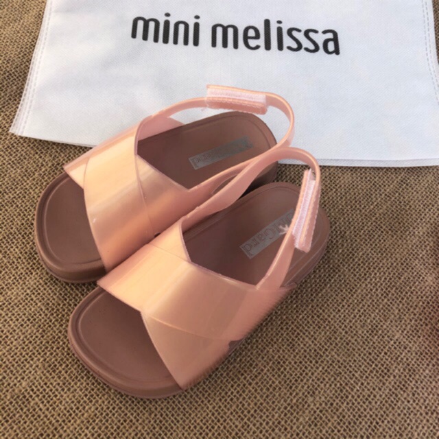 Dép sandal quai trong cho bé gái