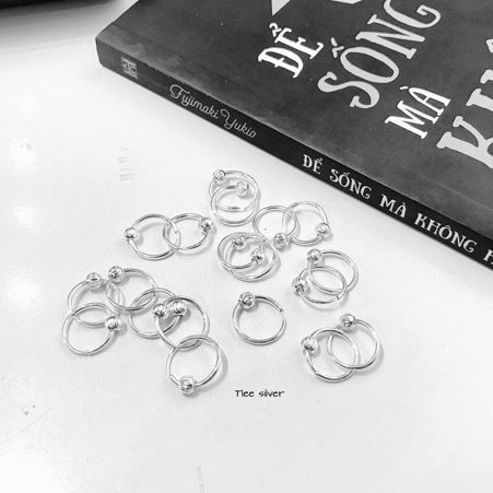 Khuyên tai bạc TLEE tròn trơn rỗng mix một viên bi di chuyển TleeJewelry