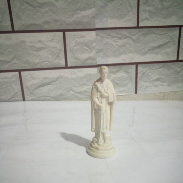 95. Tượng Thánh Martino cao 10 trắng