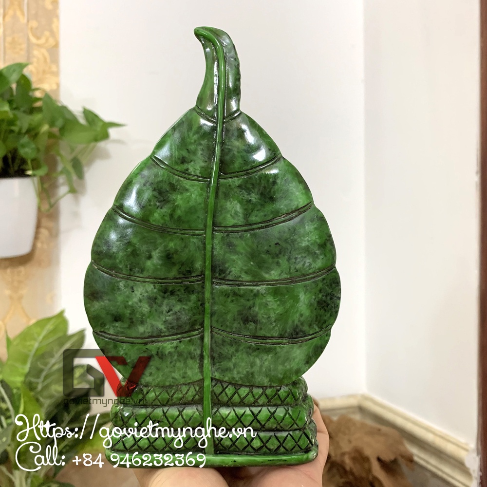 Tượng đá trang trí tượng thần rắn Naga Mucalinda che chở cho Đức Phật Thích Ca - Cao 20cm - Màu xanh lục bích