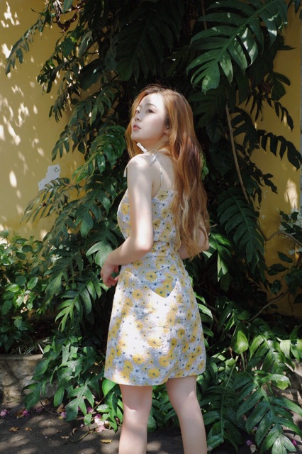 Đầm hai dây họa tiết hoa cúc | BigBuy360 - bigbuy360.vn