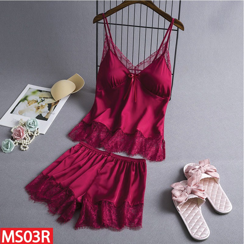 Đồ Ngủ 2 Dây Quần Cộc Ren Xẻ Mặc Nhà Lụa Satin Cao Cấp AMK.10045