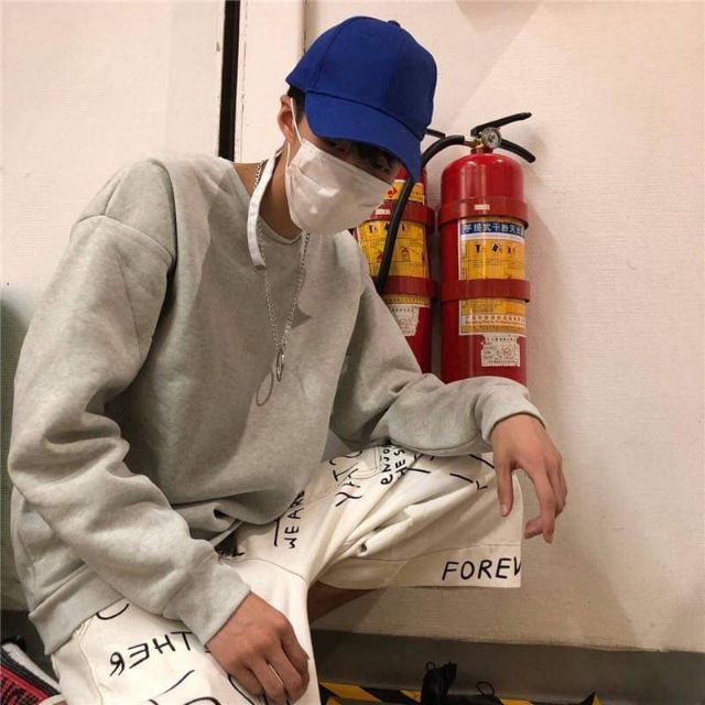 Sweater Xám Basic Tay Dài