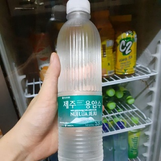 Nước khoáng thiên nhiên núi lửa Jeju chai 530ml