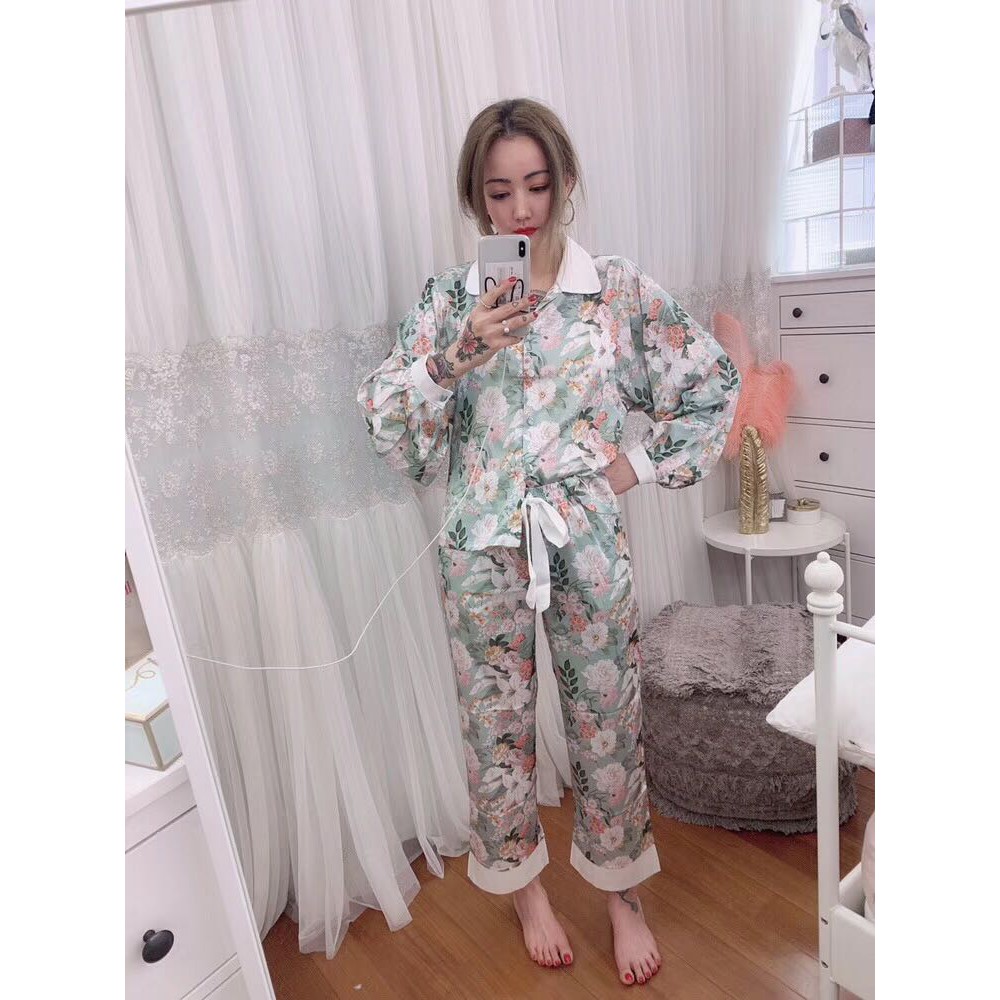 DOJI - ( QCCC có sẵn) Bộ ngủ lụa thêu hoa bọc cúc siêu cấp - MUỐI SLEEPWEAR M10