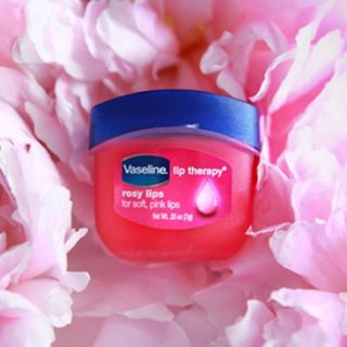 Son dưỡng môi vaseline