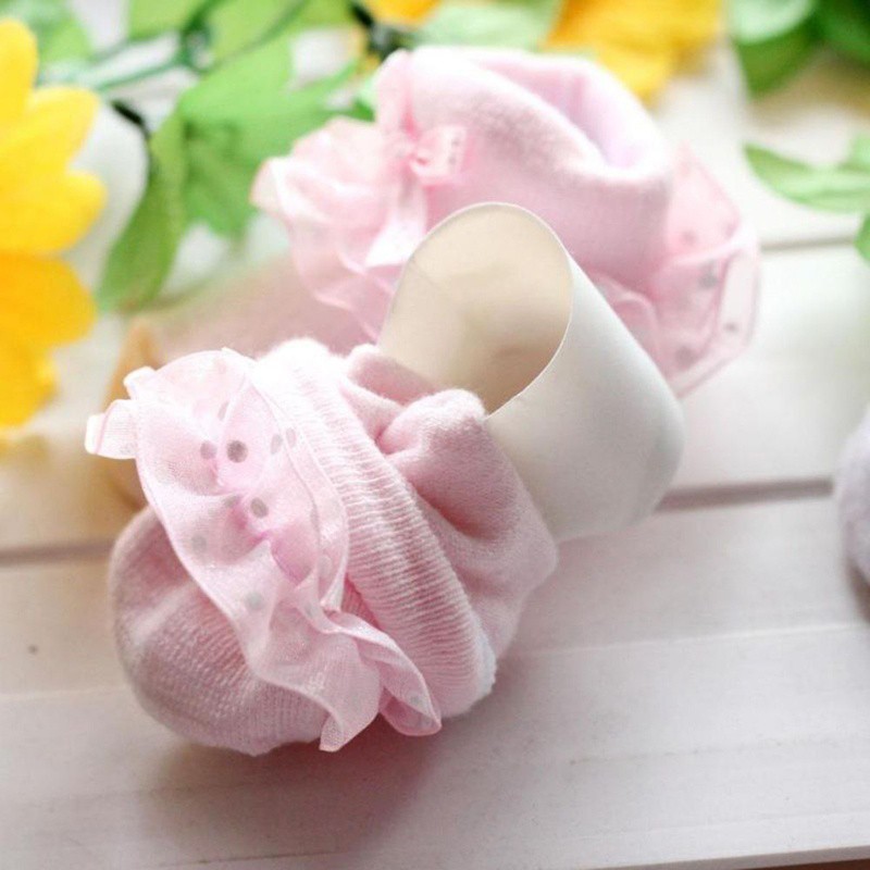 Tất cotton phối ren hoa xinh xắn cho bé gái