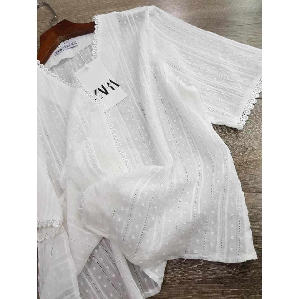 Áo trắng phong cách vintage dễ phối đồ - chất thô mát mẻ