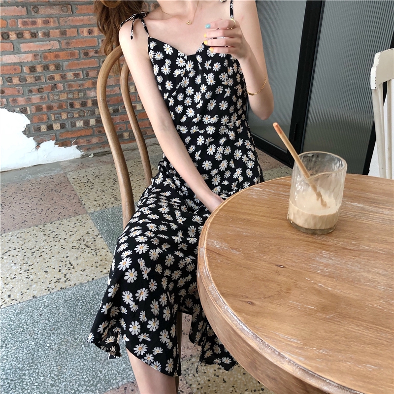 SUXI Đầm Midi Hoạ Tiết Hoa Cúc Thiết Kế Xẻ Quyến Rũ