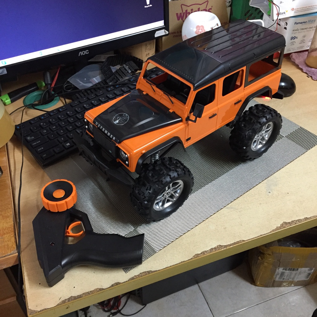 Xe ô tô địa hình bánh lớn gầm cao bản JEEP Double Eagle E327-001