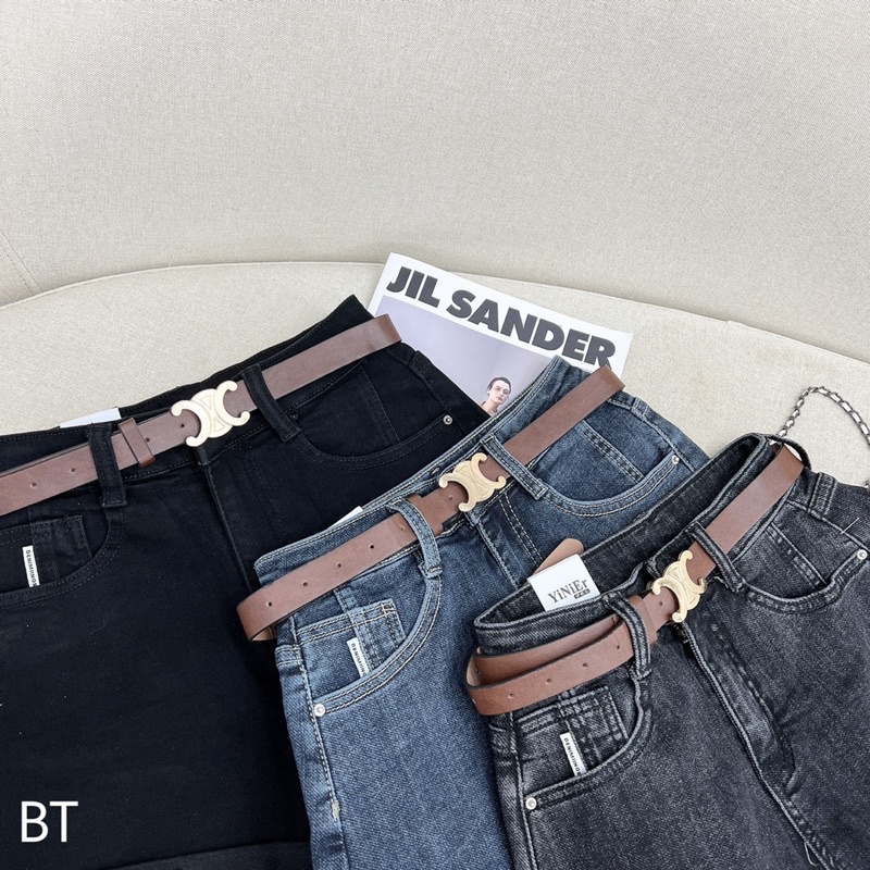 Quần short jean kèm đai celinee