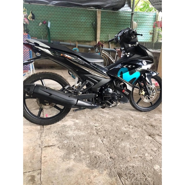 Ốp pô và chụp đích pô xe EX 150 giả zin màu đen-Cacbon