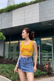 Áo croptop chữ thêu