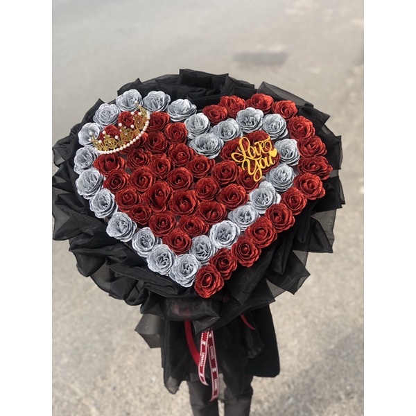Bó hoa hồng nhũ đỏ bạc trái tim lồng kèm vương miện và chữ Love you làm quà tặng Valentine, ngày 8/3, 20/10