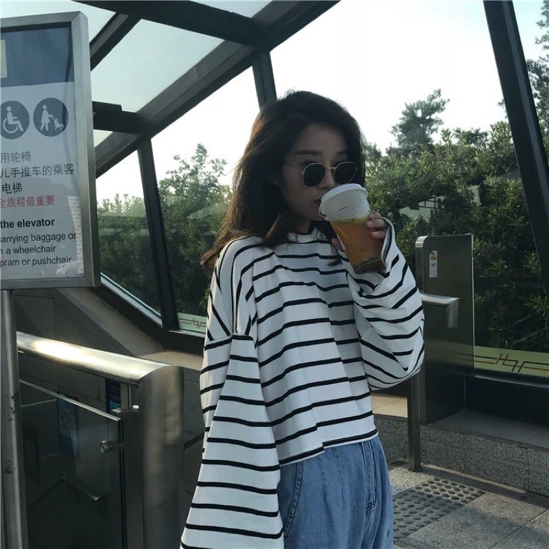 [Mã WASKT410K giảm 10K đơn 50K] Áo kẻ croptop tay rộng | BigBuy360 - bigbuy360.vn