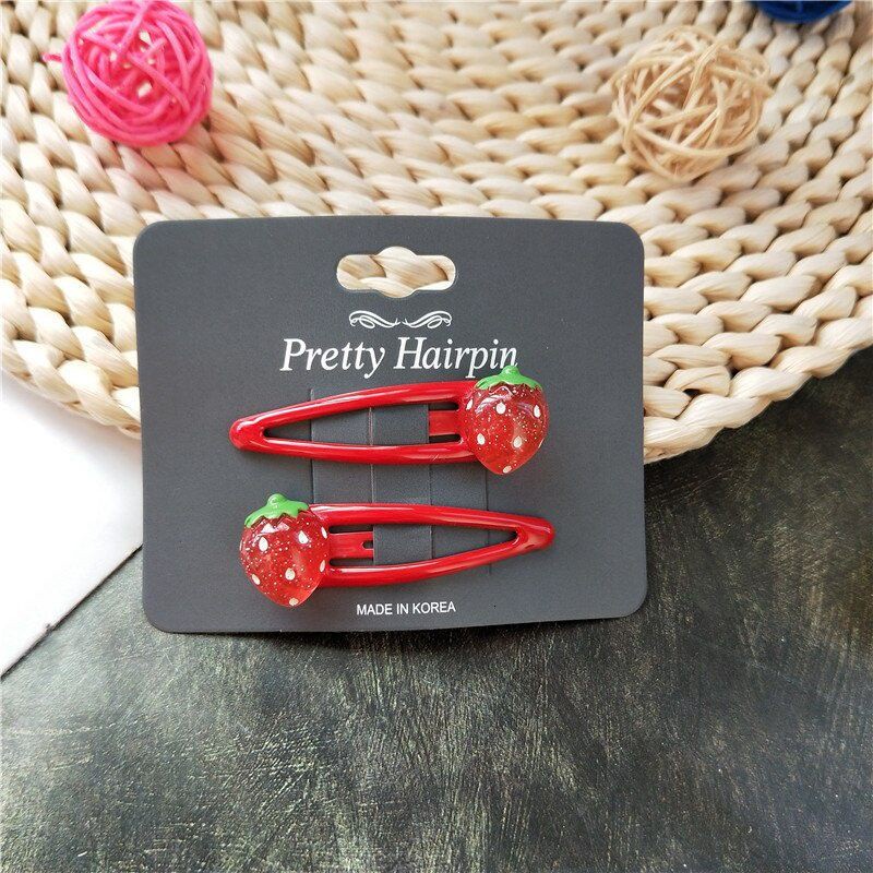 Set 2 kẹp tóc/ 2 Dây buộc tóc hình trái dâu dễ thương cho bé gái