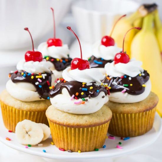 Khay Nướng Bánh Cupcake Uncle Bills KC0020 Chống Dính 12 Ô