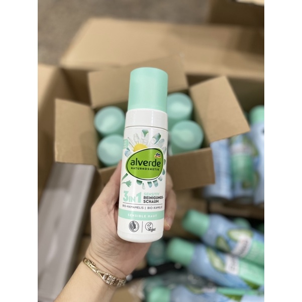 Bọt rửa mặt organic Alverde  chai 150 ml