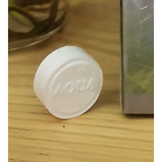100v KHĂN NÉN DẠNG VIÊN TRẦN