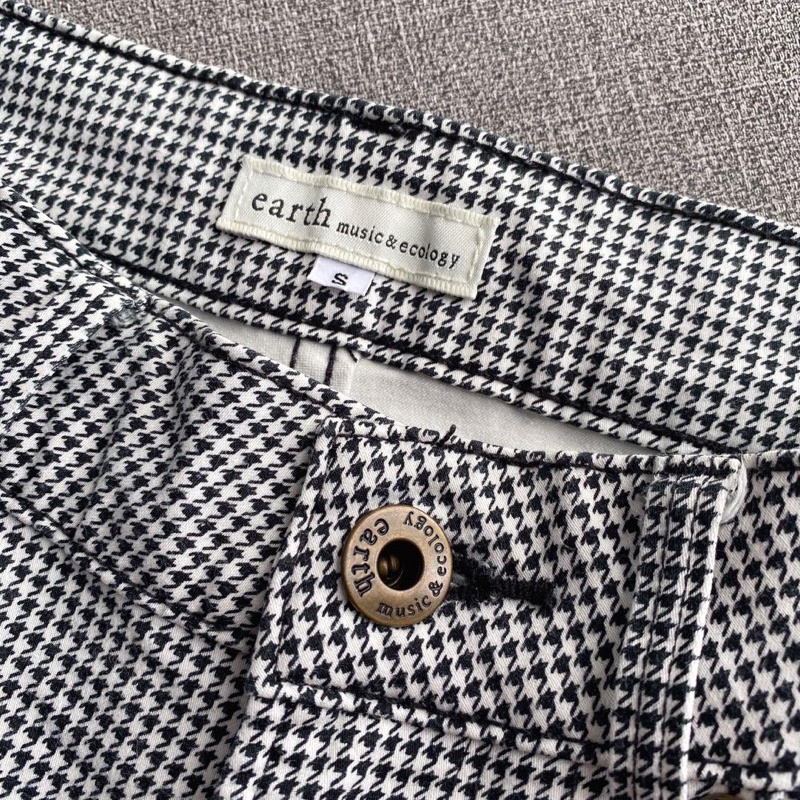 Quần Kaki Skinny EARTH Music&Ecology Hàng Xuất Dư Nhật Xịn Cao Cấp Dáng Ôm Chất Siêu Mịn Chấm Đen