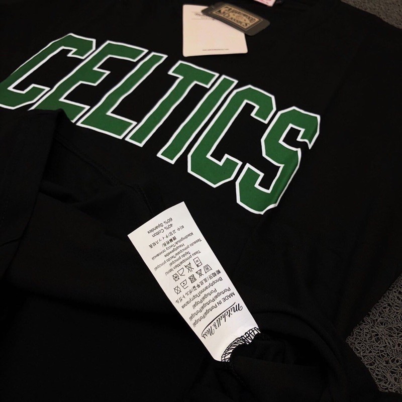 Áo Thun Đen In Hình Nhãn Hiệu Mitchell And Ness X Celtics Cá Tính