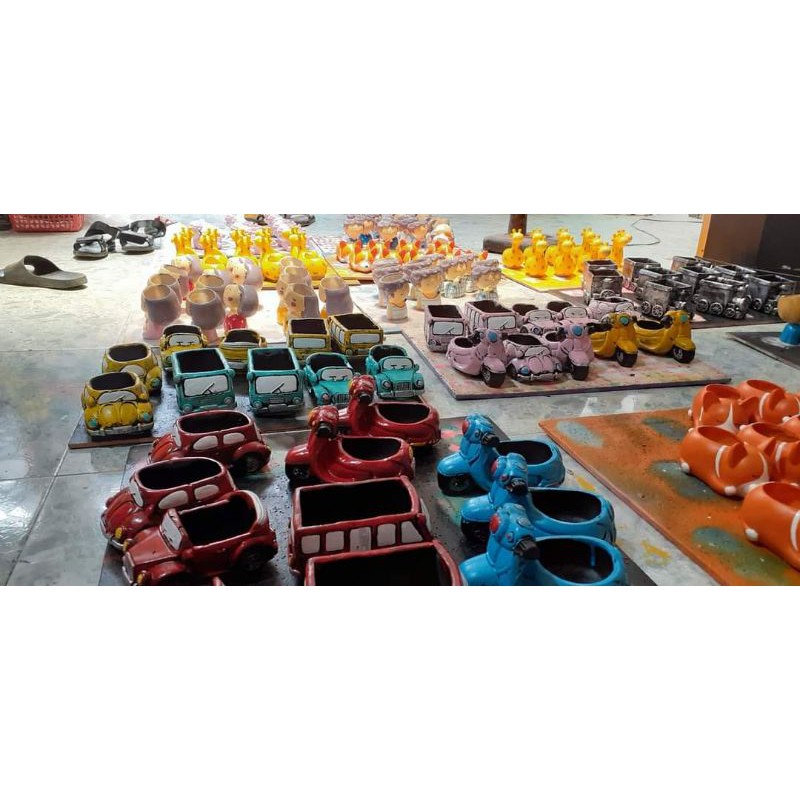 Chậu cây mini cực chất hình xe cổ chất lừ