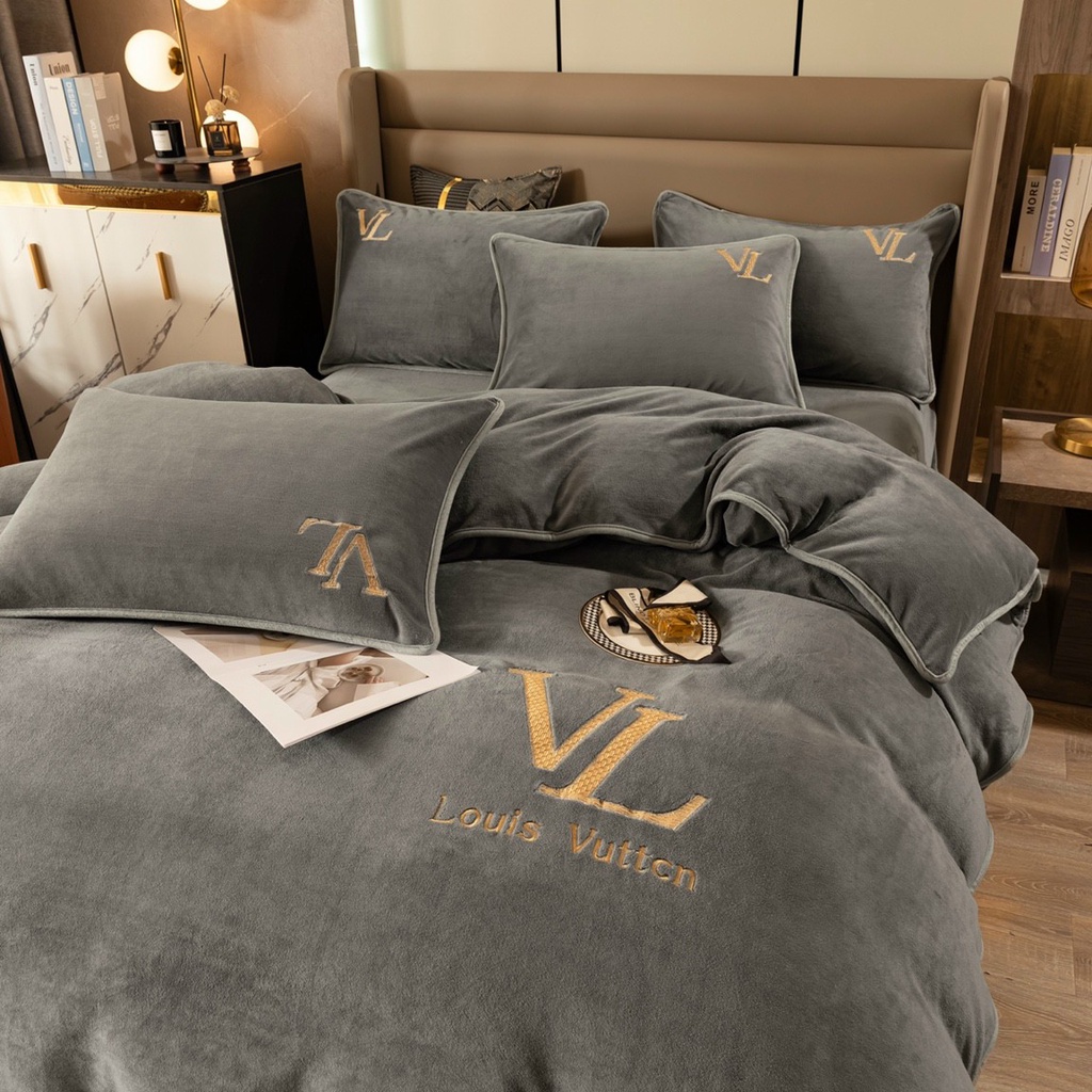 Bộ chăn ga gối nỉ nhung LV, set 4 món vỏ chăn ga và vỏ gối nỉ nhung thêu thương hiệu cao cấp