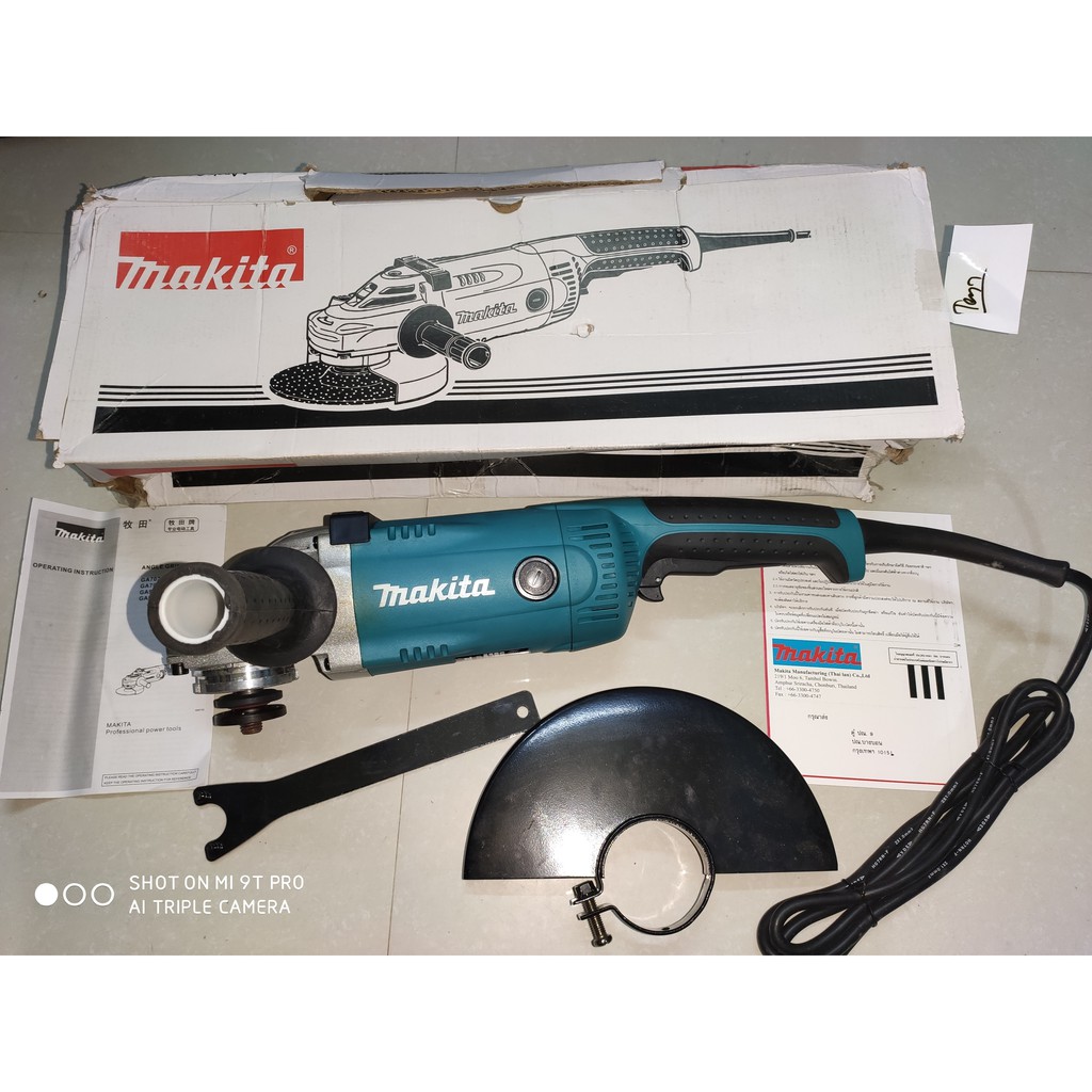 Máy mài góc Makita GA9020, đá mài 230mm, 2100W, xuất xứ Thái lan.