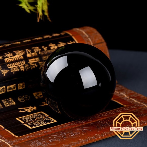Quả Cầu Phong Thuỷ Đá T Anh Đen Tự Nhiên [KÈM ĐẾ GỖ] Để Bàn Mang Tài Lộc May Mắn Mệnh Thuỷ Mộc - Phong Thuỷ Tây Tạng