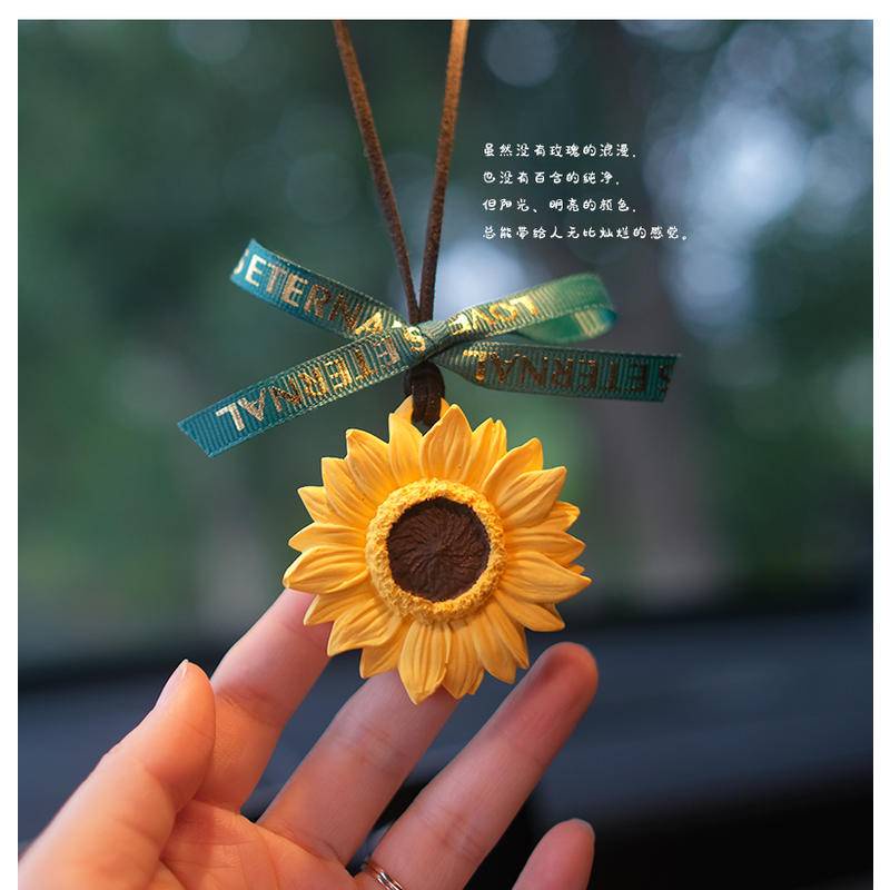 Nước Hoa Ô Tô Treo Gương Hậu Hình Hoa Hướng Dương Xinh Xắn