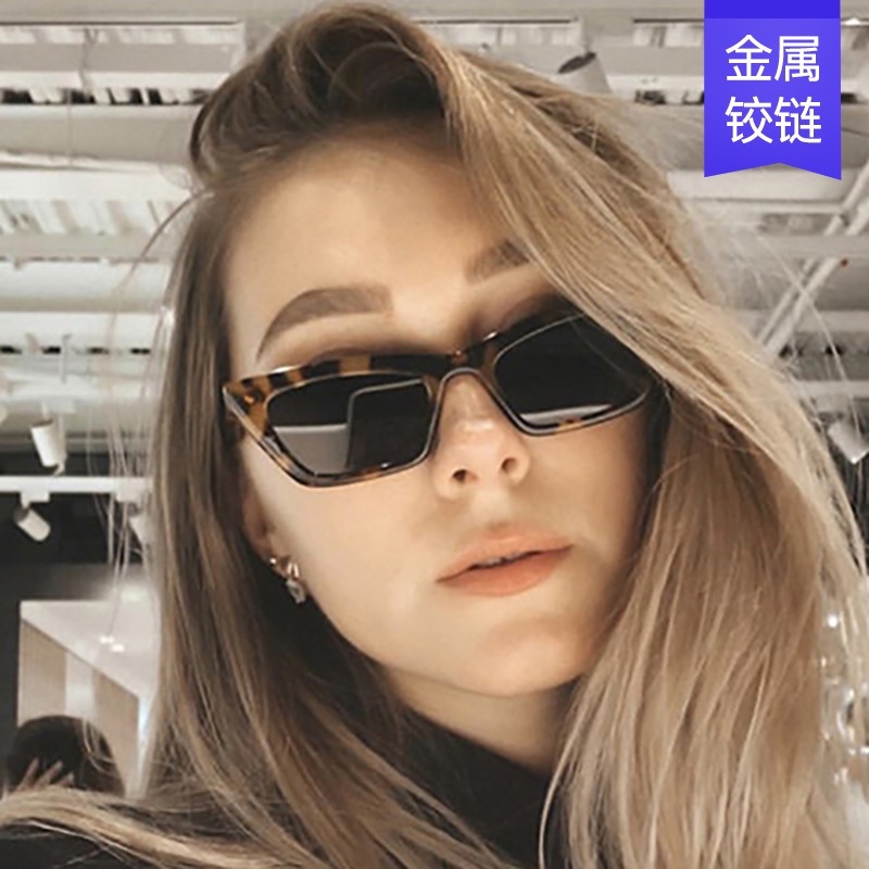Kính mát kiểu mắt mèo phong cách retro thời trang sang trọng cho nữ