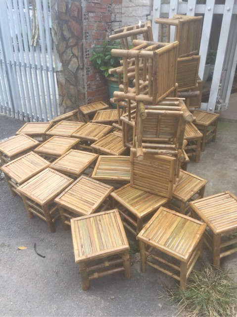 Ghế đôn tre phủ bóng