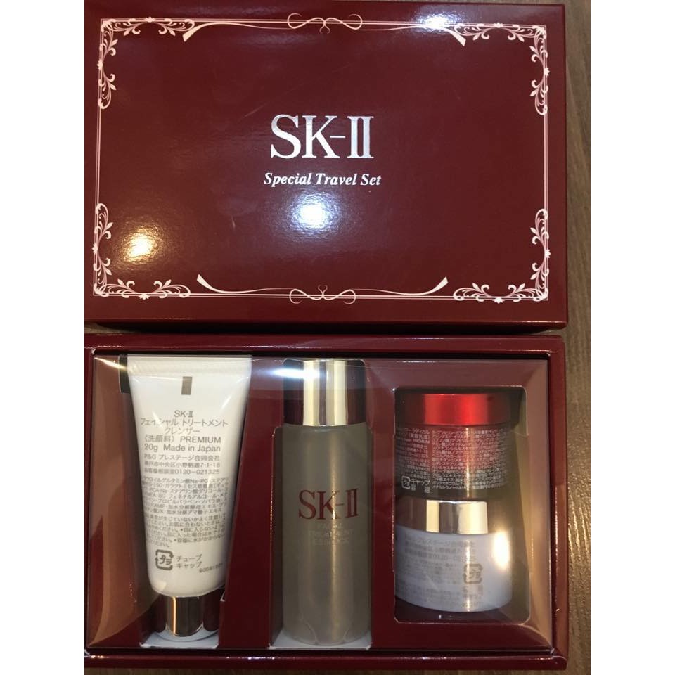 Set mỹ phẩm mini dành cho đi du lịch SKII