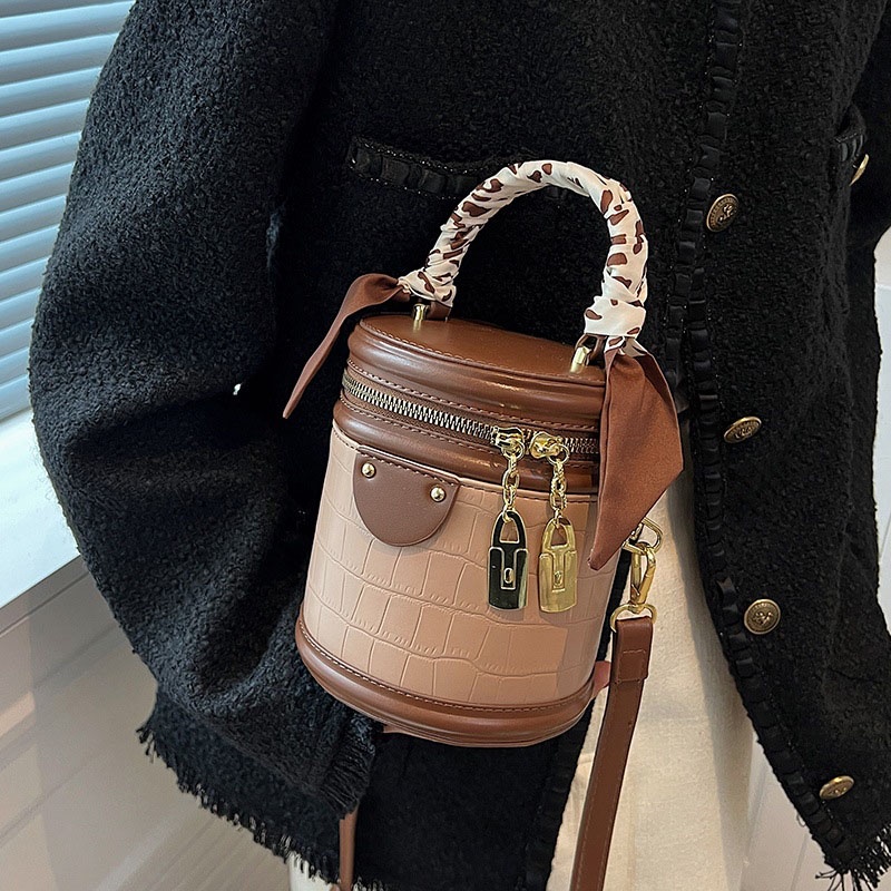 Túi đeo chéo IELGY kiểu xô dễ phối đồ thời trang dành cho nữ