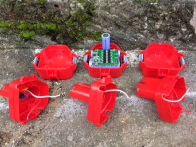 Vỏ pin  hàn sẵn jack sạc và dây nguồn nhét đủ 6 cell/8 cell