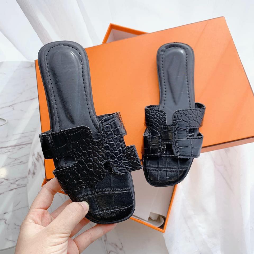 Dép đen nữ 2301DD