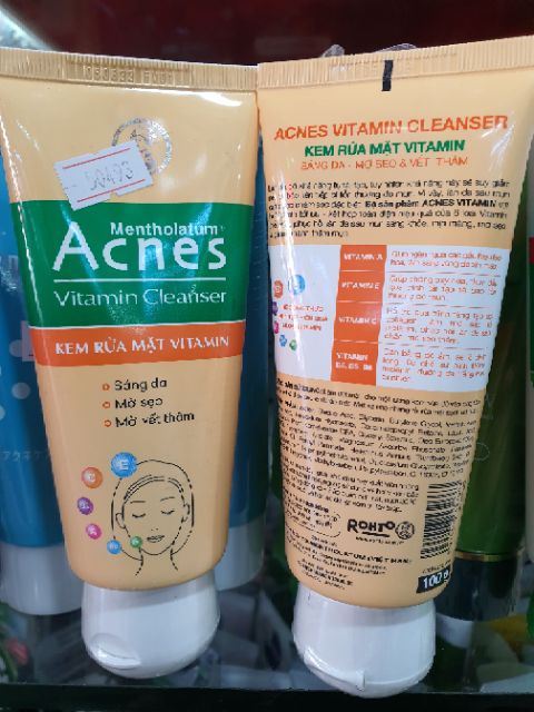 Sữa rửa măth Acnes vitamin