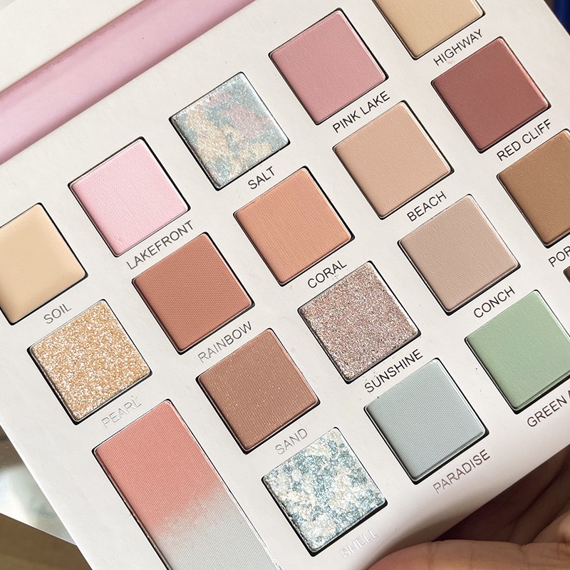 Bảng phấn mắt 20 màu Kiss Mophy KM6318 Pink Sand Wonderland Ershiqi 19 ô kèm cọ phấn