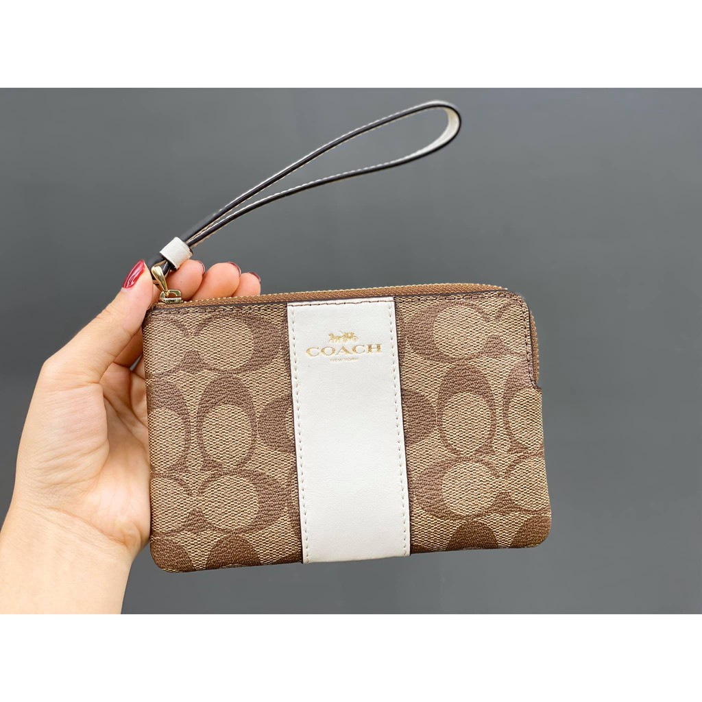 Ví cầm tay nữ chính hãng Coach móc tay -  Size 16 x 10cm, nhiều ngăn  thẻ card  tiện lợi