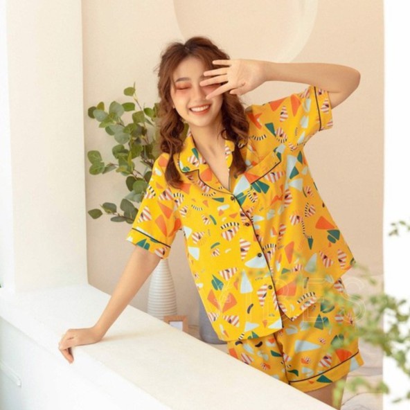 Đồ bộ mặc nhà pijama họa tiết VIBES Pattern Yellow Py Set
