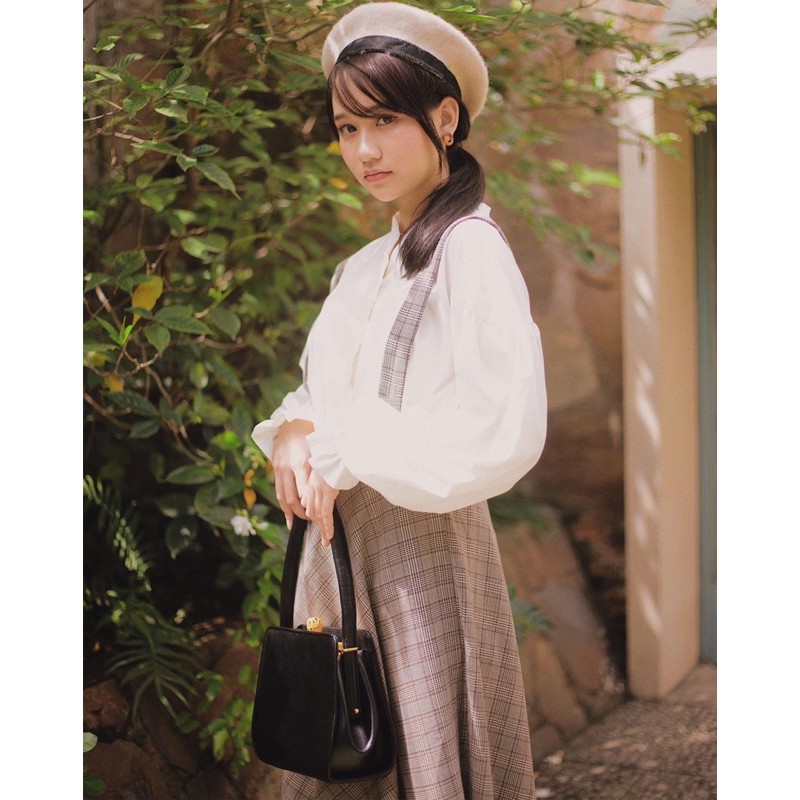 The19club - Chân váy yếm kẻ Madison | BigBuy360 - bigbuy360.vn