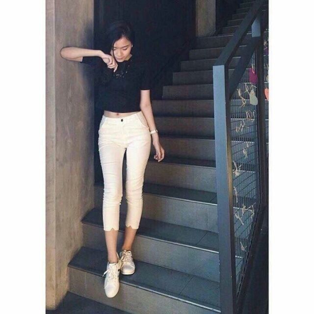 Quần kaki nữ bigsize lưng cao kiểu quần kaki 9 tấc lai V có 2 màu đen trắng KKSHOPFASHION