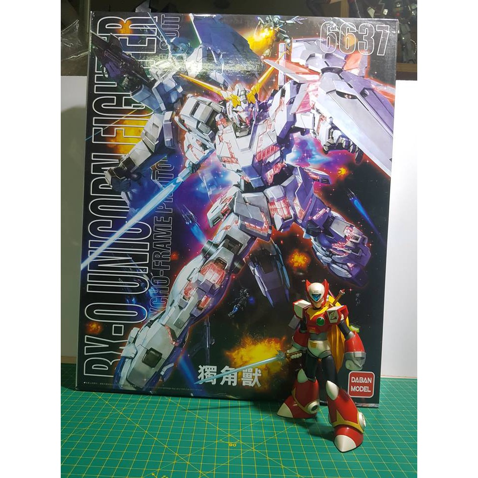 Mô hình nhựa lắp ghép MG 1/100 Unicorn Gundam ver.OVA - Daban