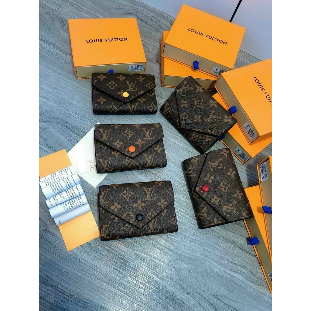 Ví Cúc Nhỏ Hoa Mono Full Box